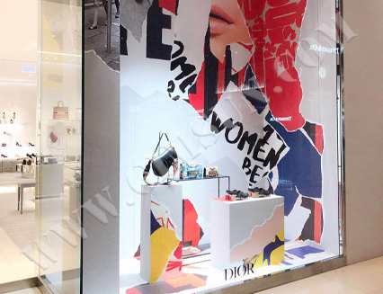 Dior 冬季橱窗展示