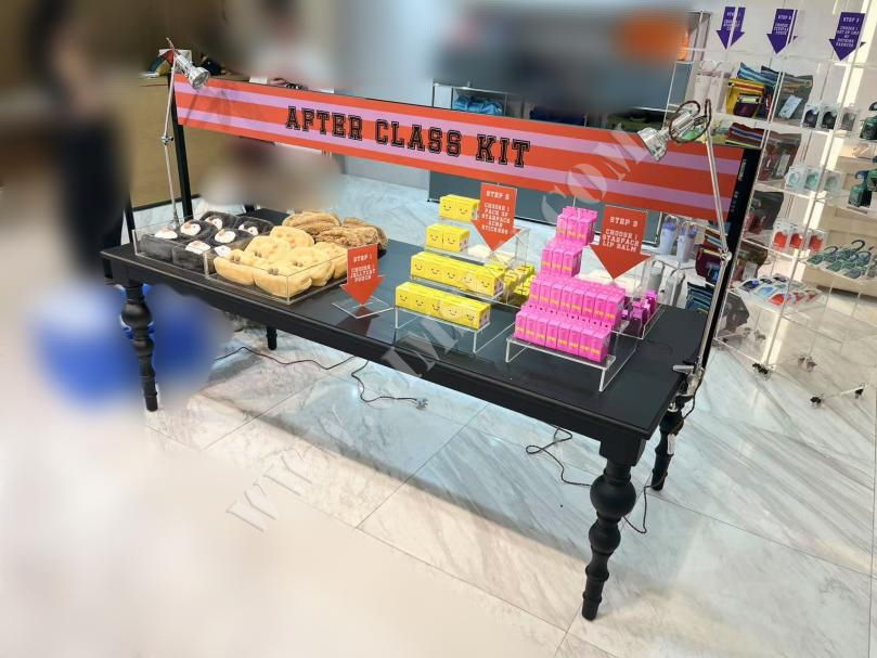 Window production, display props, window props, window display, window props production