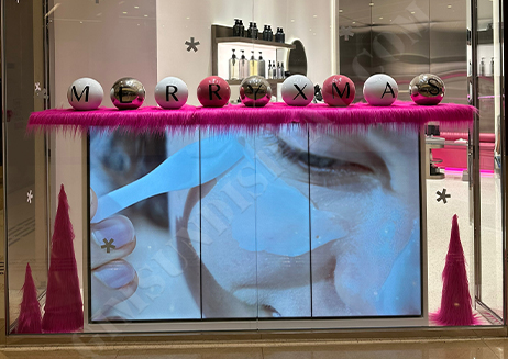 Pitanium Minimalist Window Display
