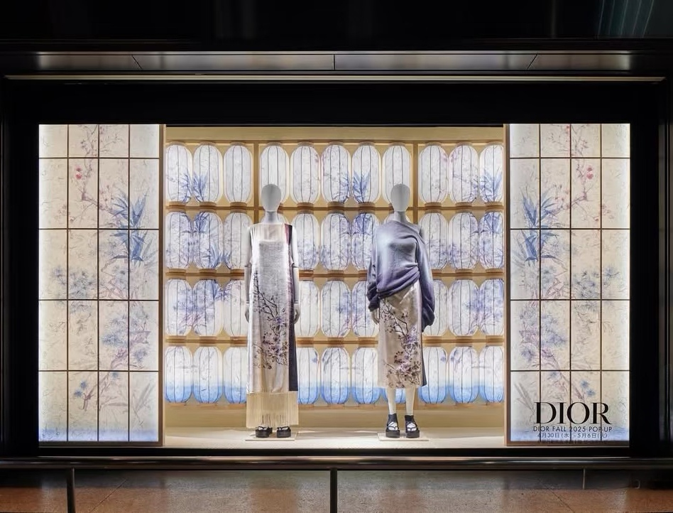 DIOR 秋季橱窗展示，橱窗设计，橱窗展示
