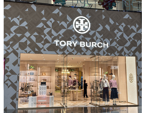 Tory Burch 2026新年橱窗