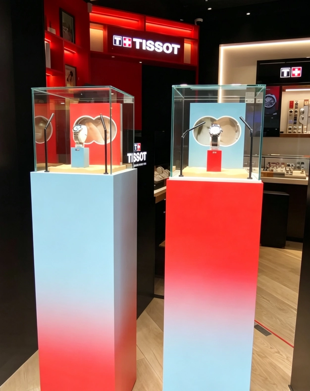 Eight-day summer window display delivery across Hong Kong and Macau